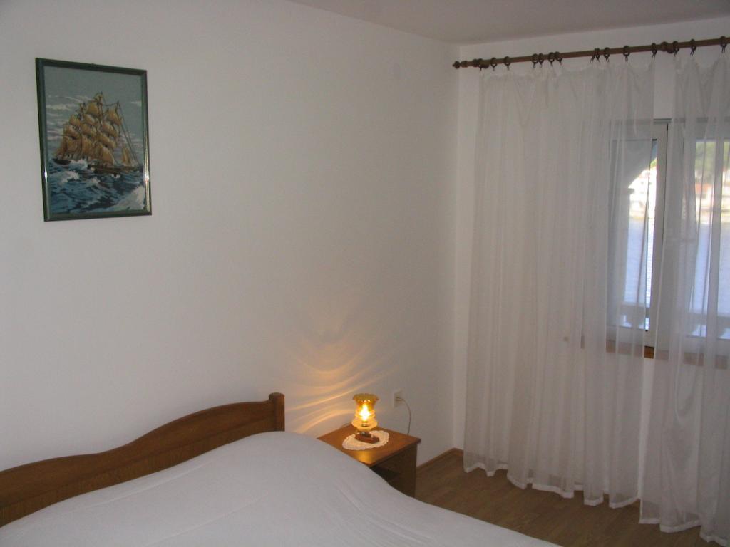 Apartments Gugic Prigradica Exterior foto